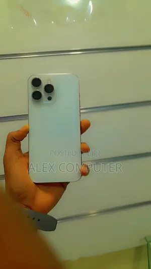 New Apple iPhone 15 Pro Max 256 GB Silver