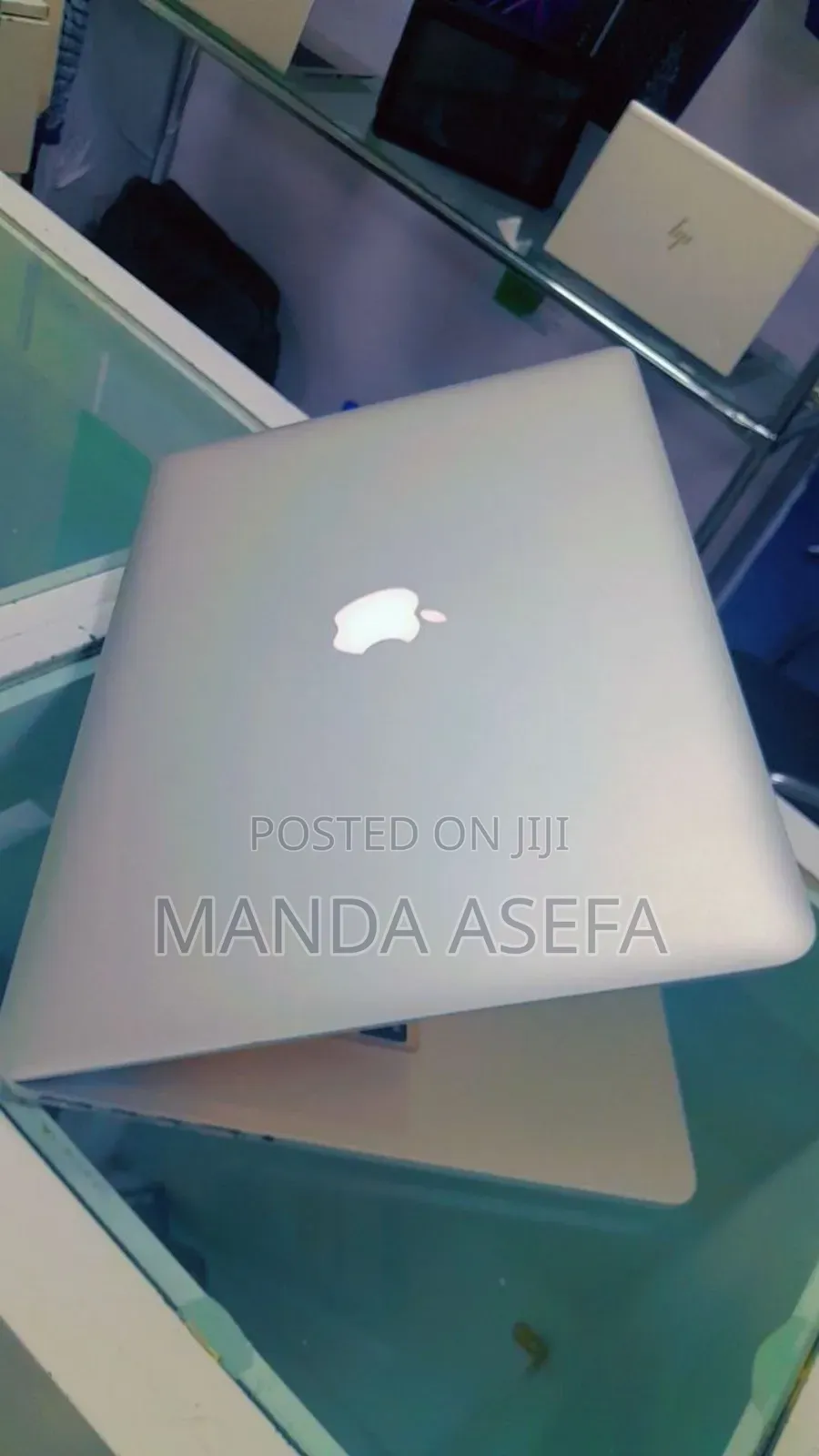 New Laptop Apple MacBook Pro 2015 8GB Intel Core I7 SSD 256GB