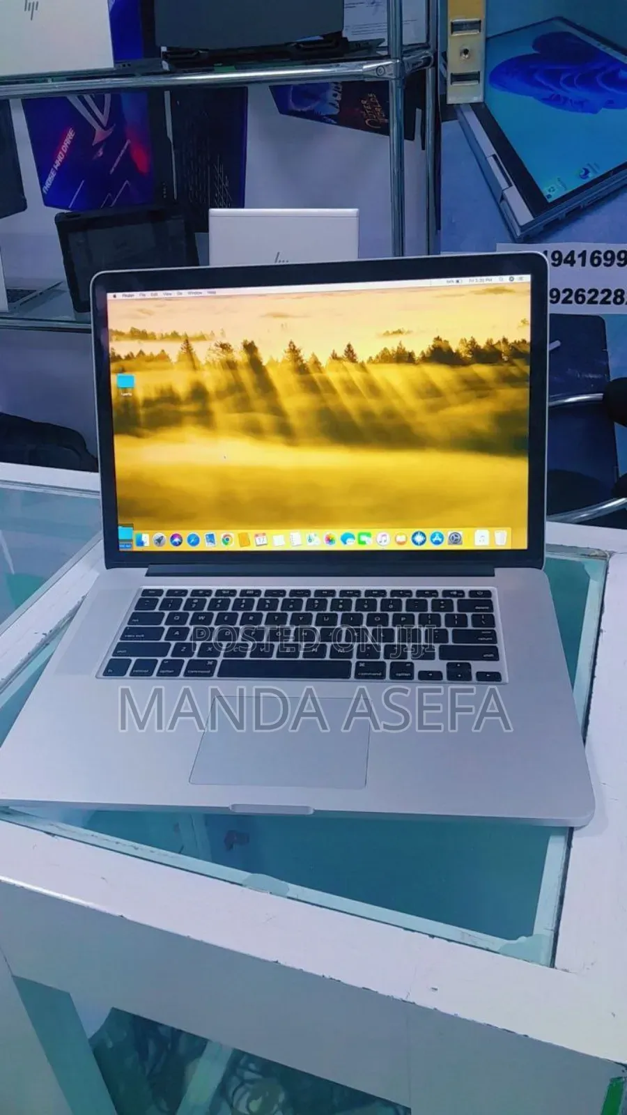 New Laptop Apple MacBook Pro 2015 8GB Intel Core I7 SSD 256GB