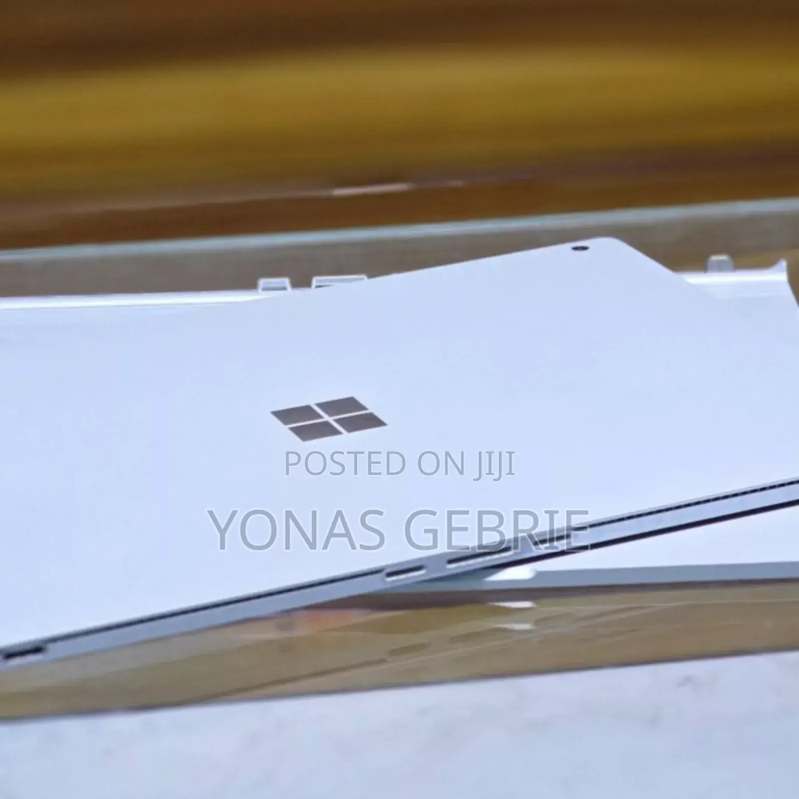 New Laptop Microsoft Surface Book 2 8GB Intel Core I5 SSD 256GB