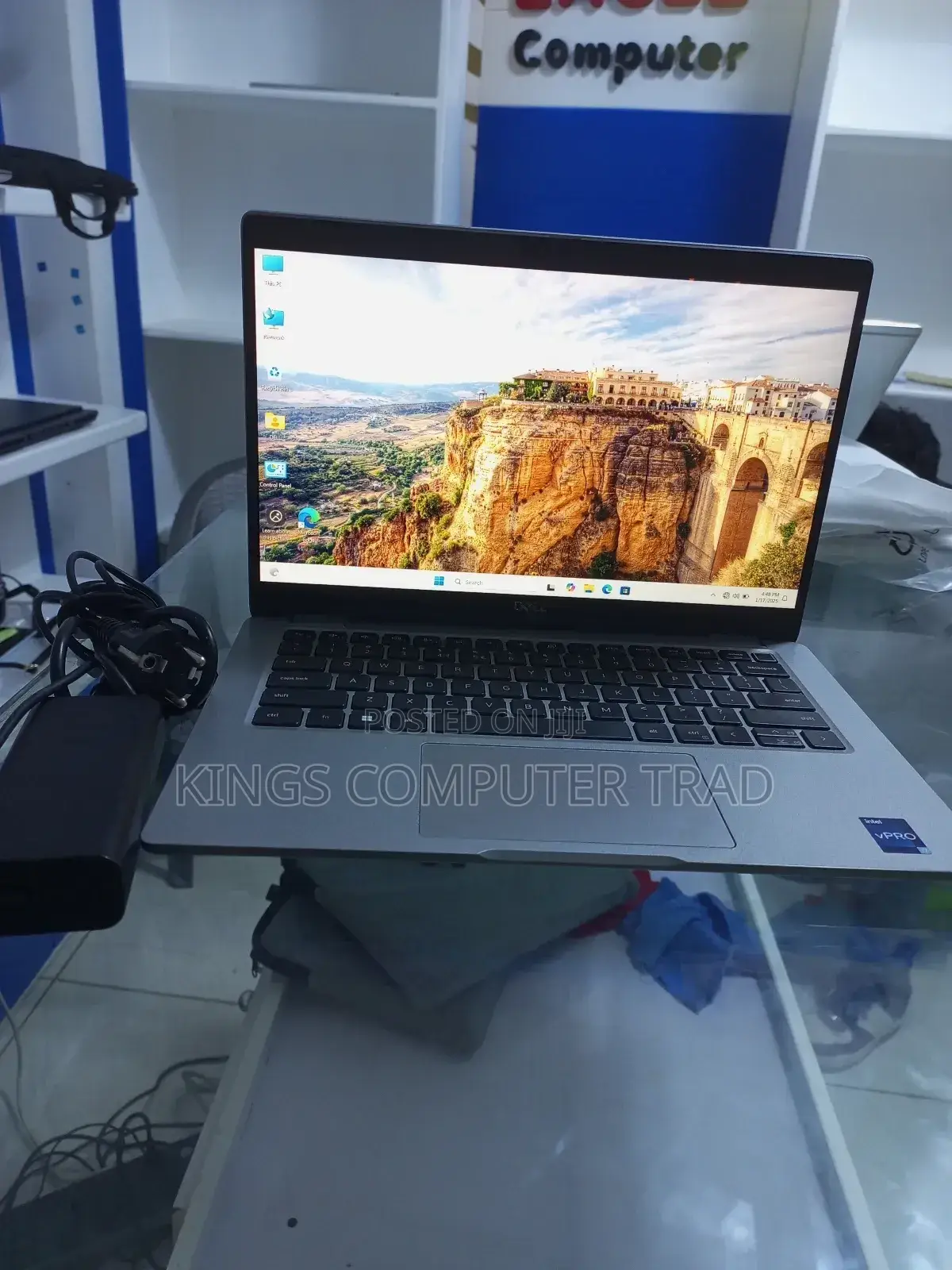 New Laptop Dell Latitude 5340 16GB Intel Core I7 SSD 256GB