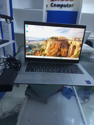 Photo - New Laptop Dell Latitude 5340 16GB Intel Core I7 SSD 256GB