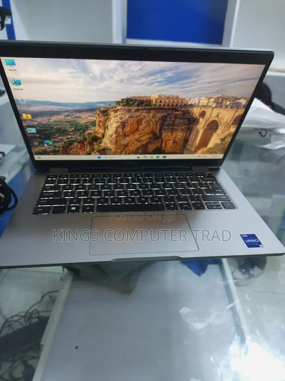New Laptop Dell Latitude 5340 16GB Intel Core I7 SSD 256GB