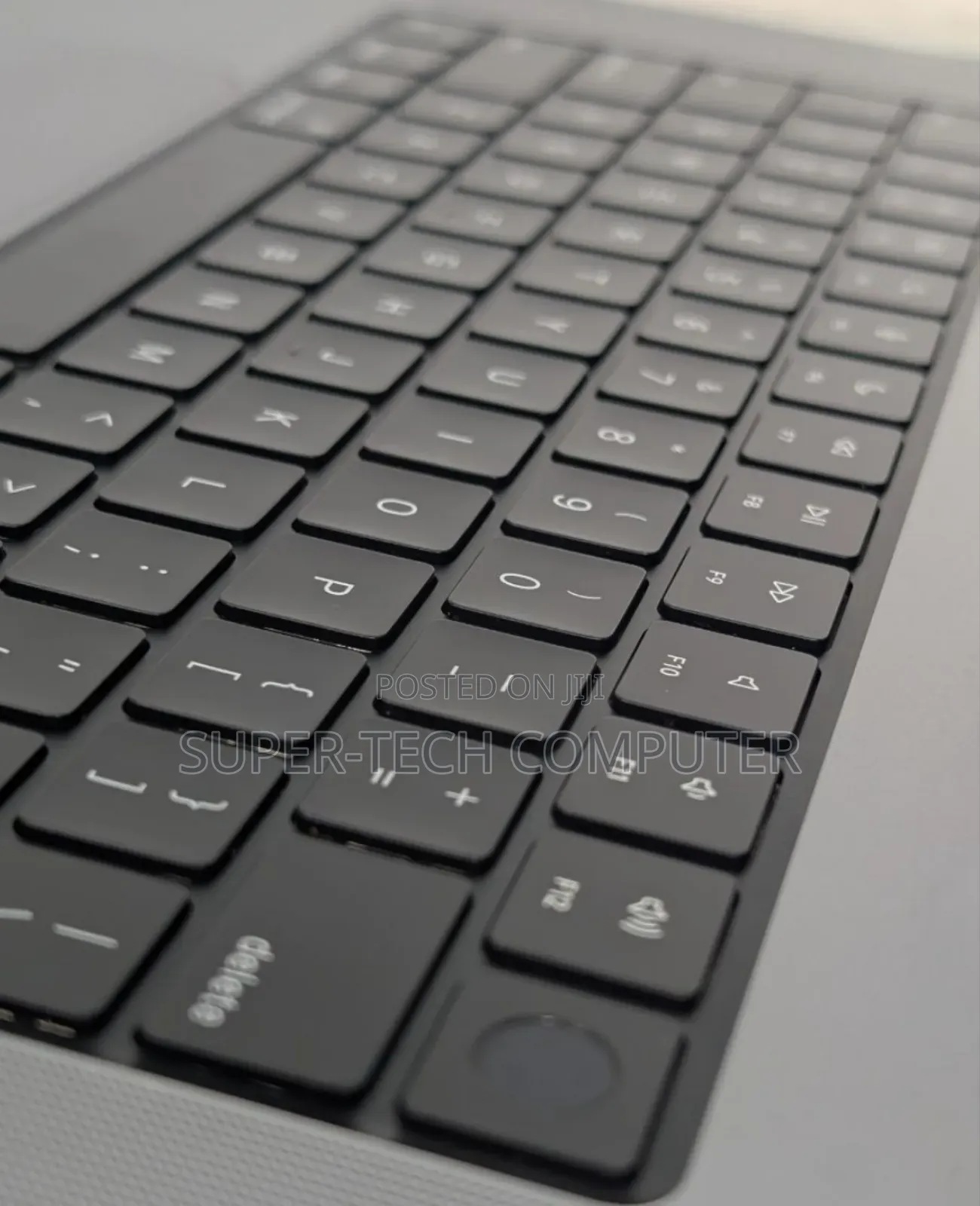 New Laptop Apple MacBook Pro 2021 M1 16GB Apple M1 Pro SSD 1T