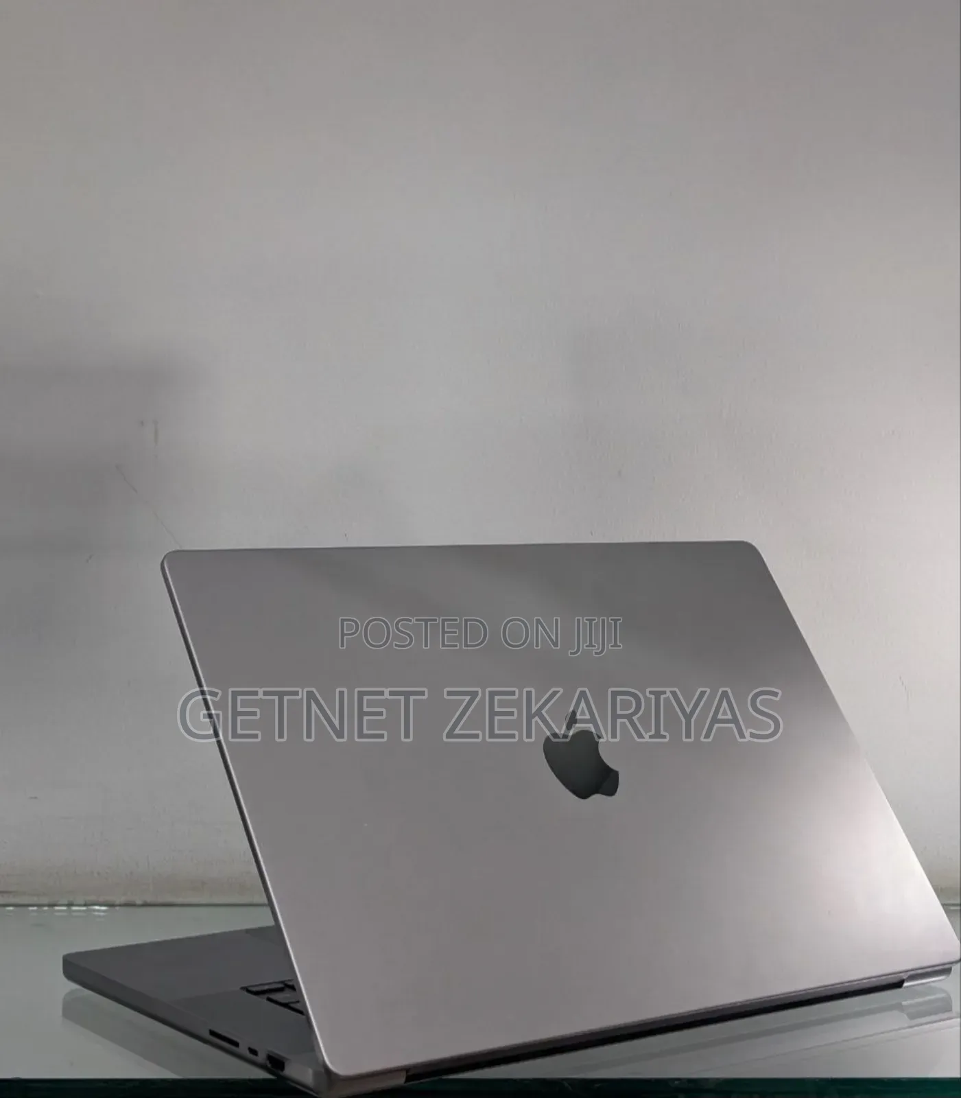 New Laptop Apple MacBook Pro 2021 M1 16GB Apple M1 Pro SSD 1T