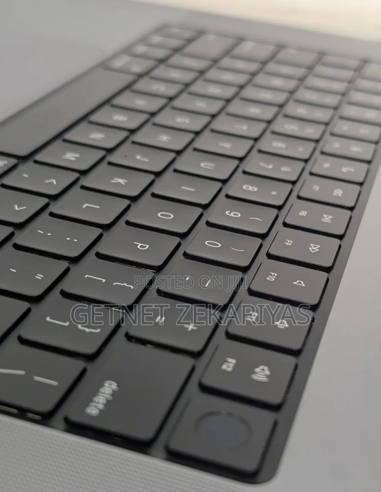 New Laptop Apple MacBook Pro 2021 M1 16GB Apple M1 Pro SSD 1T