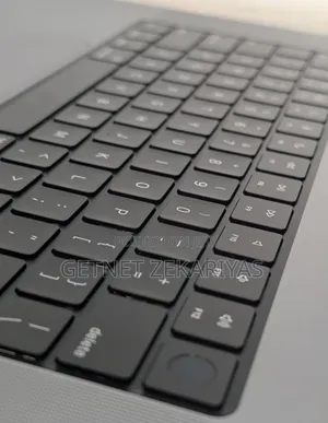 New Laptop Apple MacBook Pro 2021 M1 16GB Apple M1 Pro SSD 1T