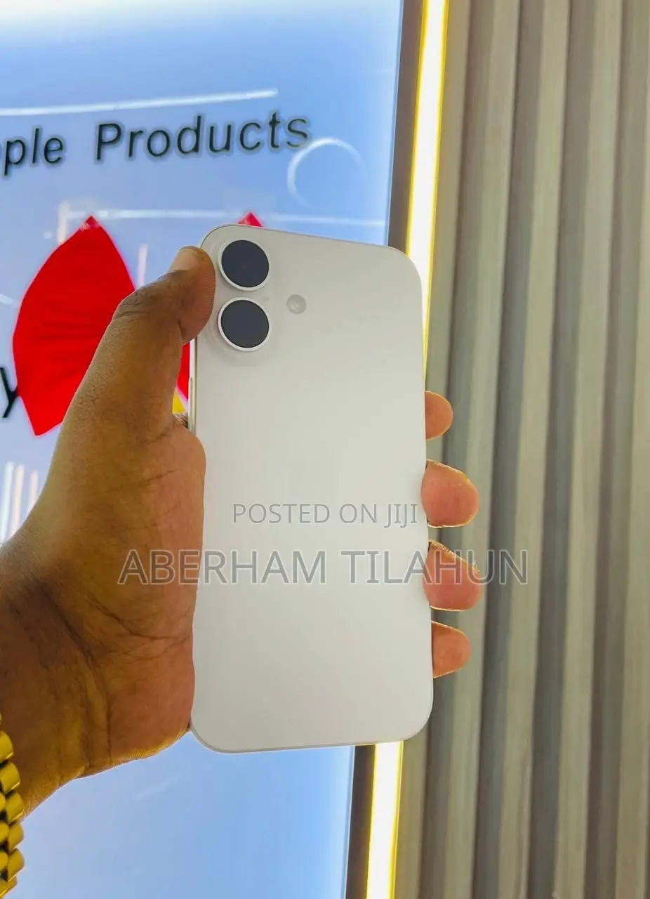 New Apple iPhone 16 128 GB White