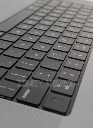 New Laptop Apple MacBook Pro M1 16GB Intel Core I9 SSD 1T