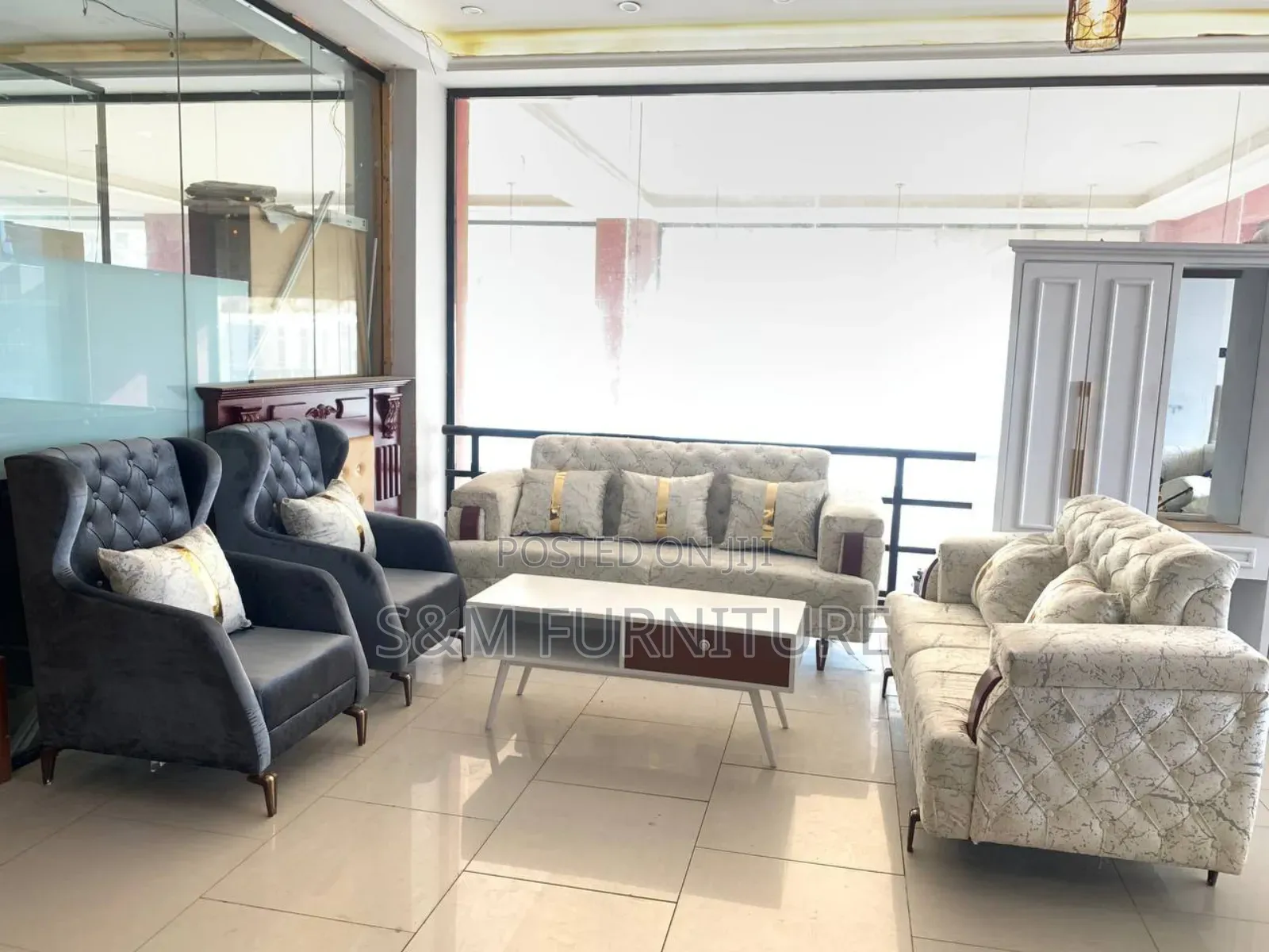 Many_heud Sectional Sofa Set With Premium Quality.