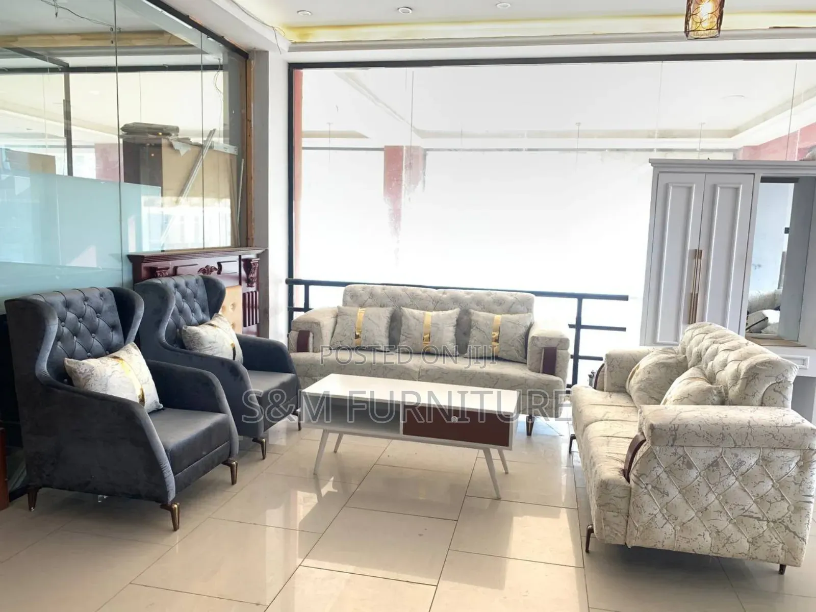 Many_heud Sectional Sofa Set With Premium Quality.