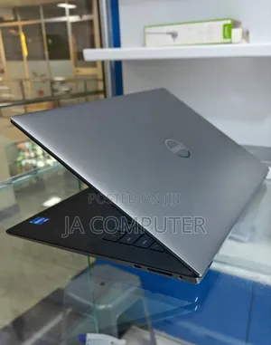 New Laptop Dell Precision 5550 20GB Intel Core I7 SSD 1T