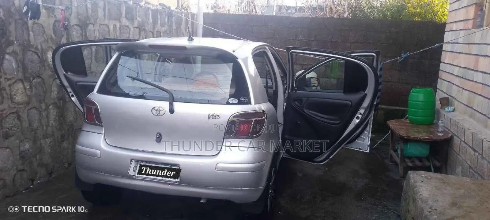 Toyota Vitz 2004 Silver