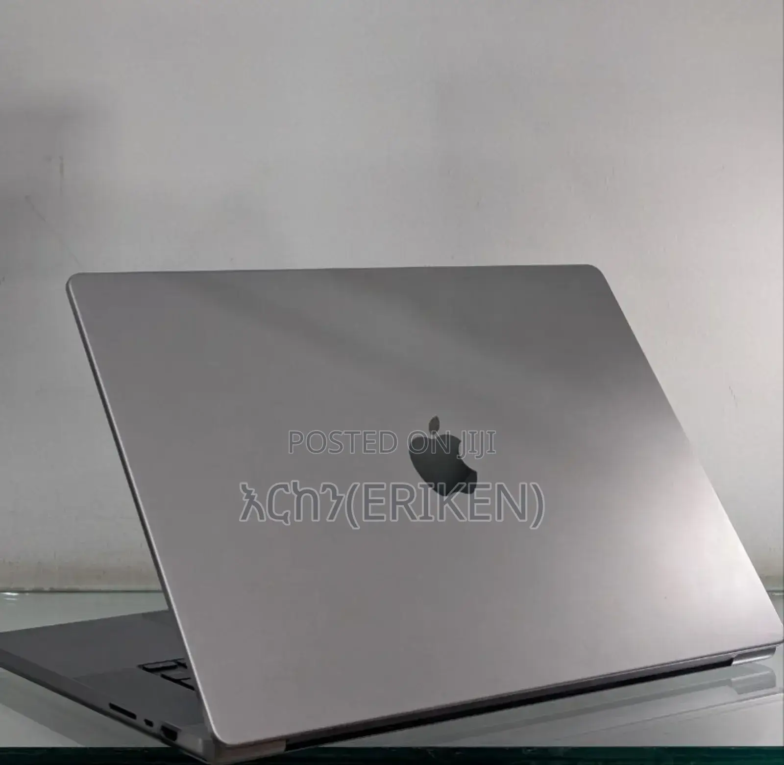 New Laptop Apple MacBook Pro 2020 M1 16GB Apple M1 Pro SSD 1T