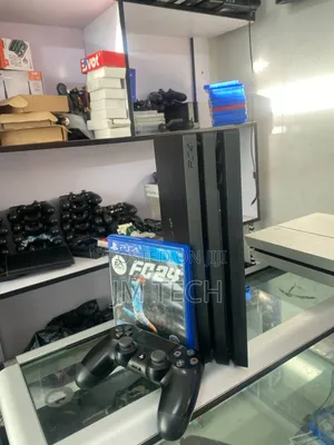 Photo - Playstation 4 Pro