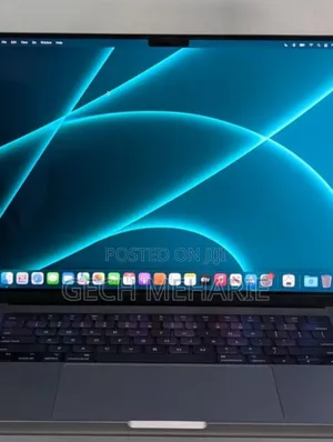New Laptop Apple MacBook Pro M1 16GB Apple M1 Pro SSD 1T