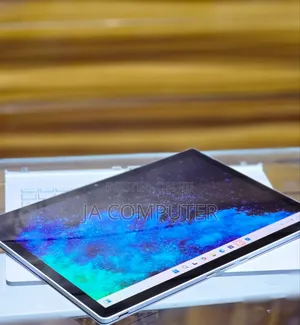 New Laptop Microsoft Surface Book 2 8GB Intel Core I5 SSD 256GB