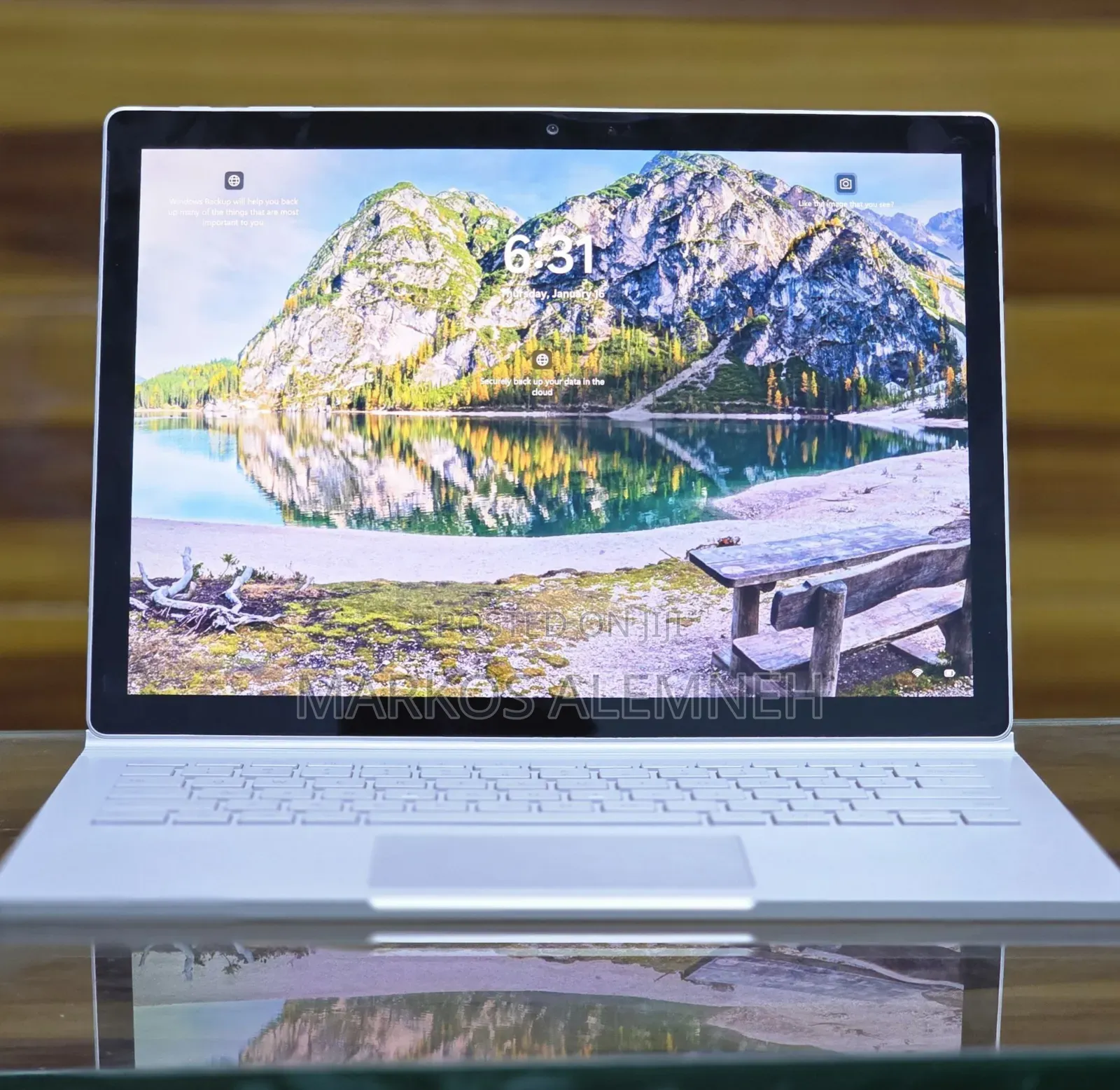New Laptop Microsoft Surface Book 2 8GB Intel Core I5 SSD 256GB