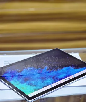 Photo - New Laptop Microsoft Surface Book 2 8GB Intel Core I5 SSD 256GB
