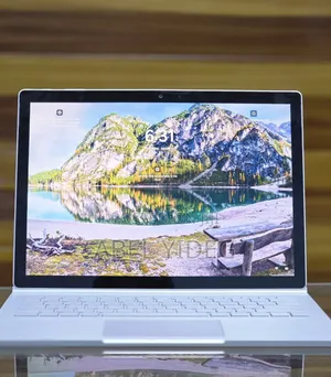 New Laptop Microsoft Surface Book 2 8GB Intel Core I5 SSD 256GB