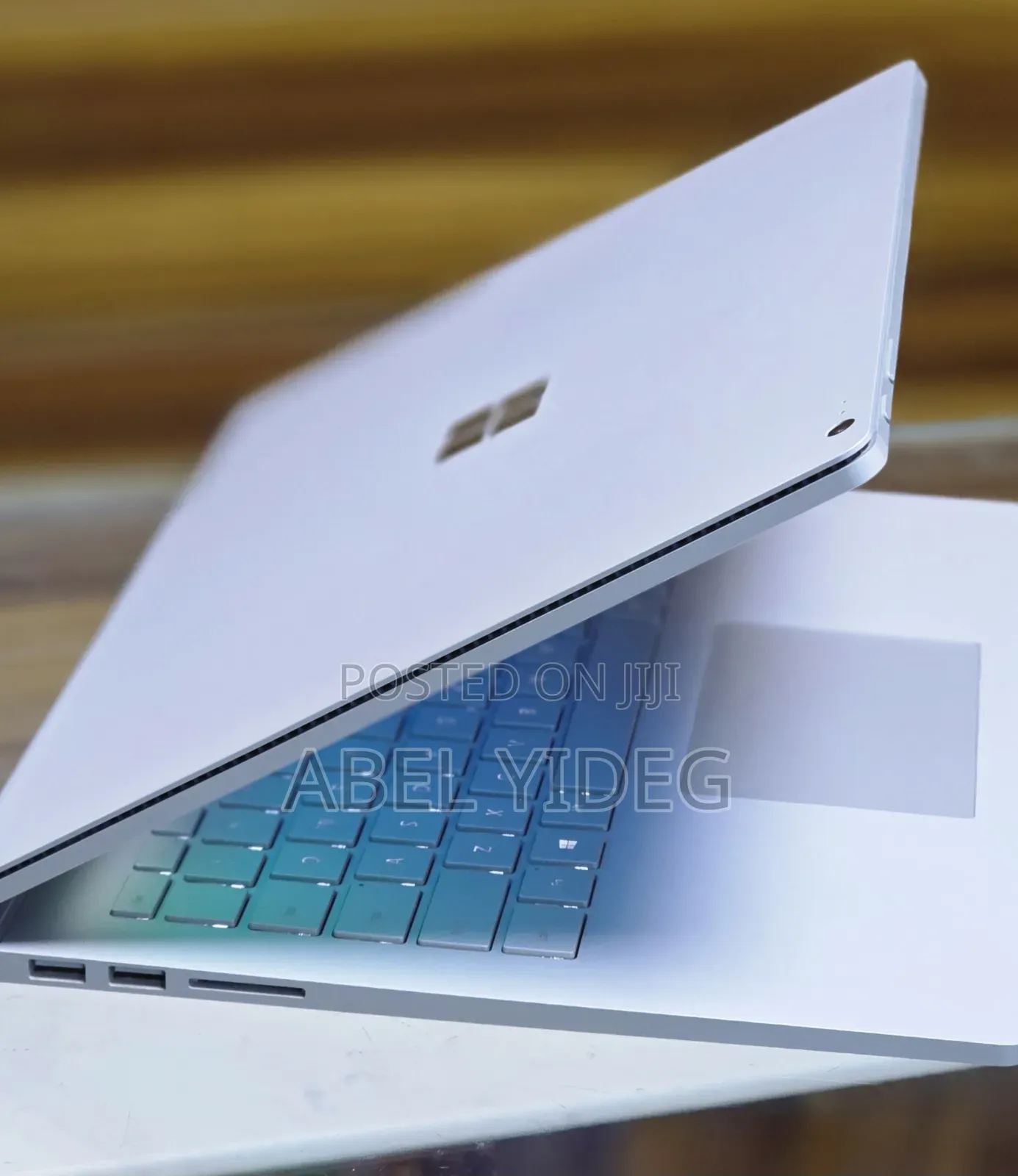 New Laptop Microsoft Surface Book 2 8GB Intel Core I5 SSD 256GB