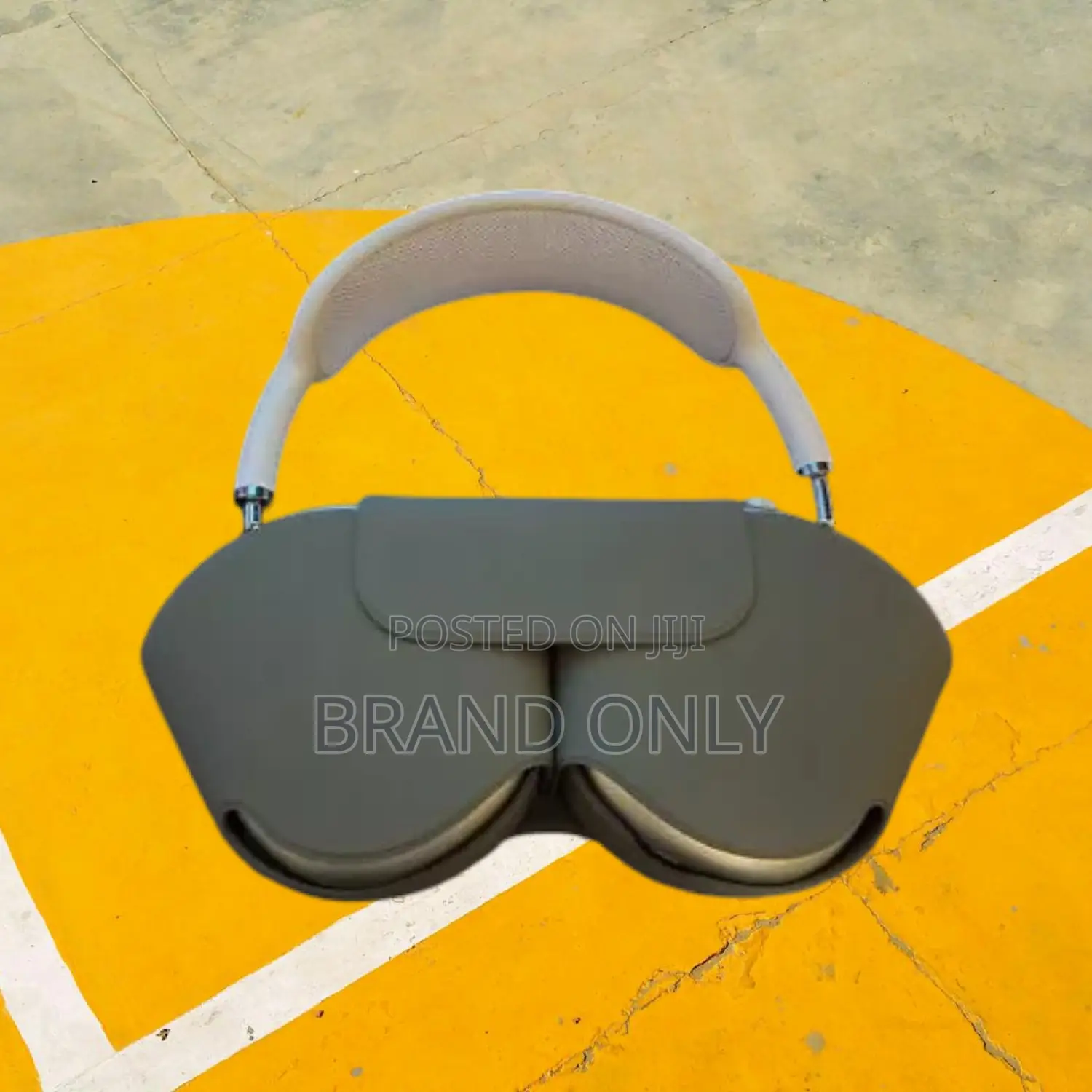 Apple Max Loud Impressive Sound Isolation Characteristics