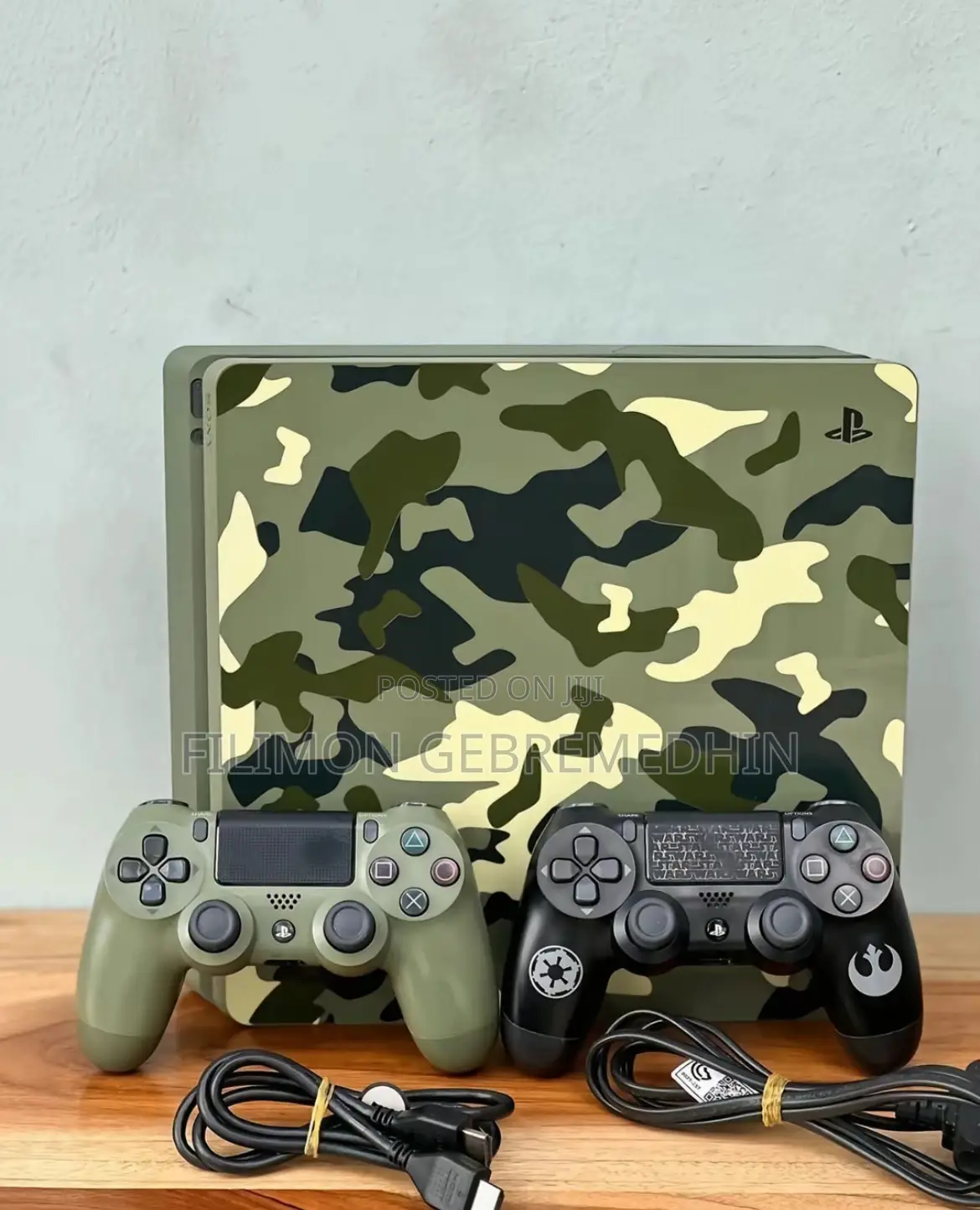 PS4 Slim ጌም የተጫነበት