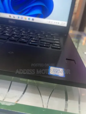 Photo - New Laptop Dell Latitude 5310 16GB Intel Core I5 SSD 512GB