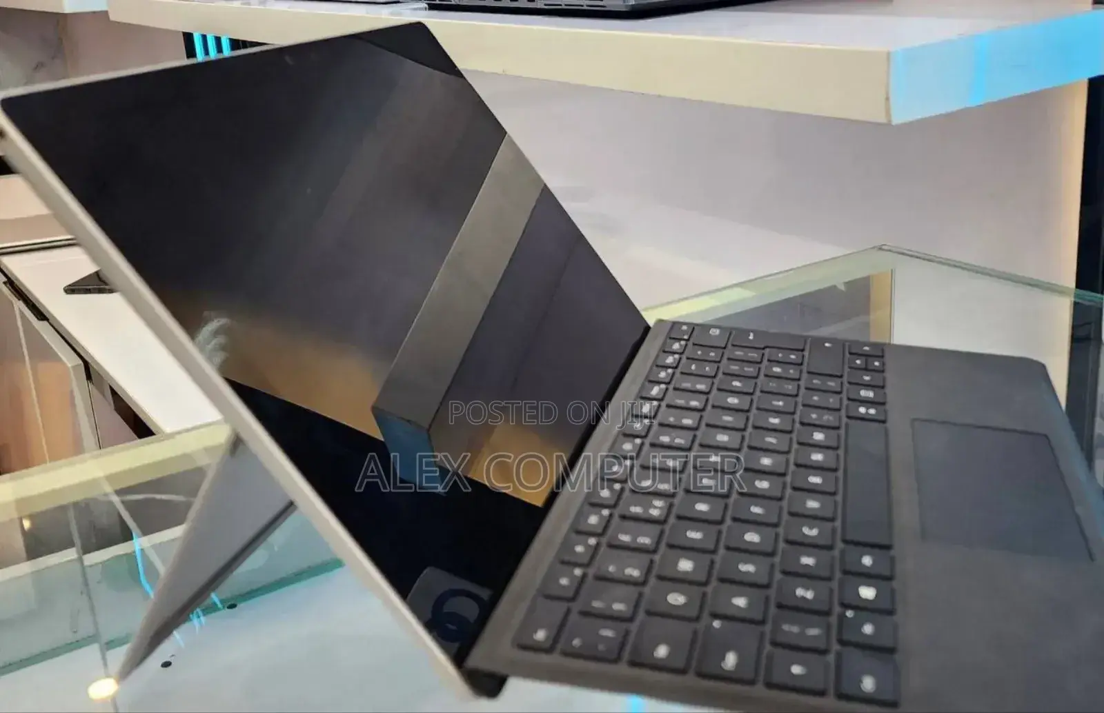 New Laptop Microsoft Surface Pro 7 8GB Intel Core I5 SSD 256GB