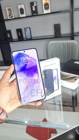 Photo - New Samsung Galaxy A55 256 GB Black