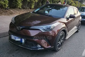 Photo - Toyota C-HR 2017 Brown