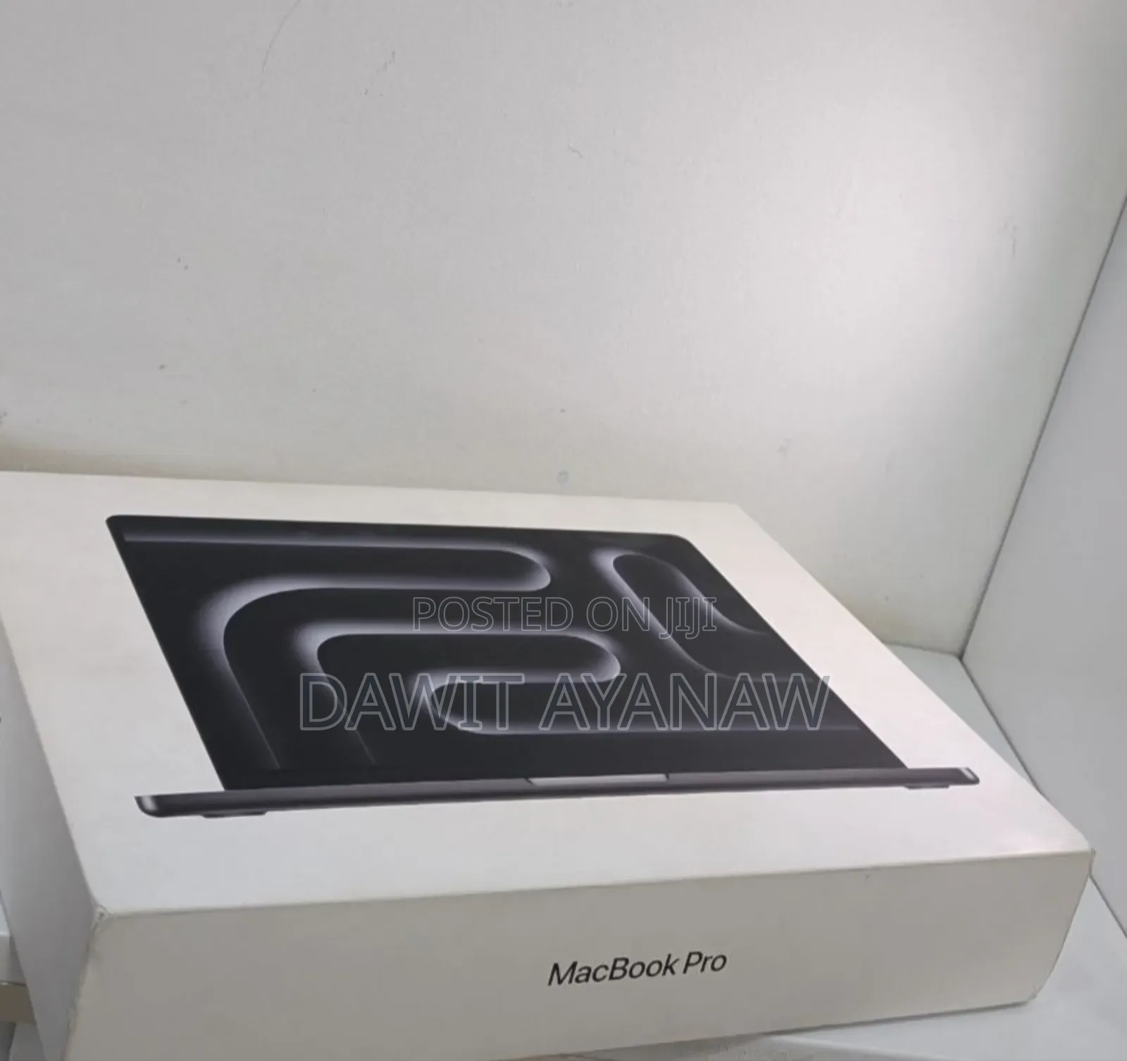 New Apple MacBook Pro 2024 M4 14-Inch 24GB Apple M4 Pro SSD 512GB