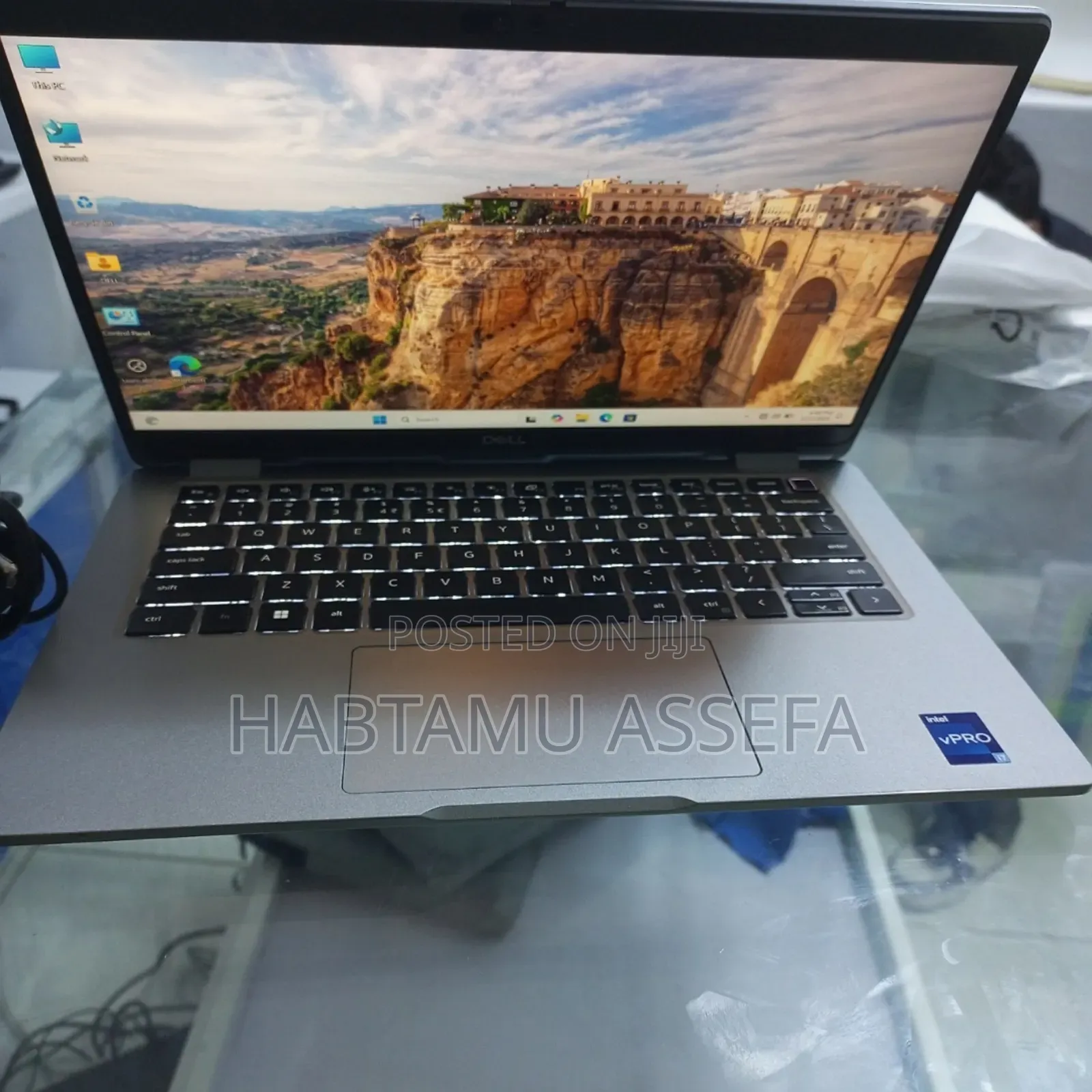 New Laptop Dell Latitude 5340 16GB Intel Core I7 SSD 256GB