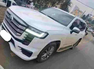 New Toyota Land Cruiser 2022 White