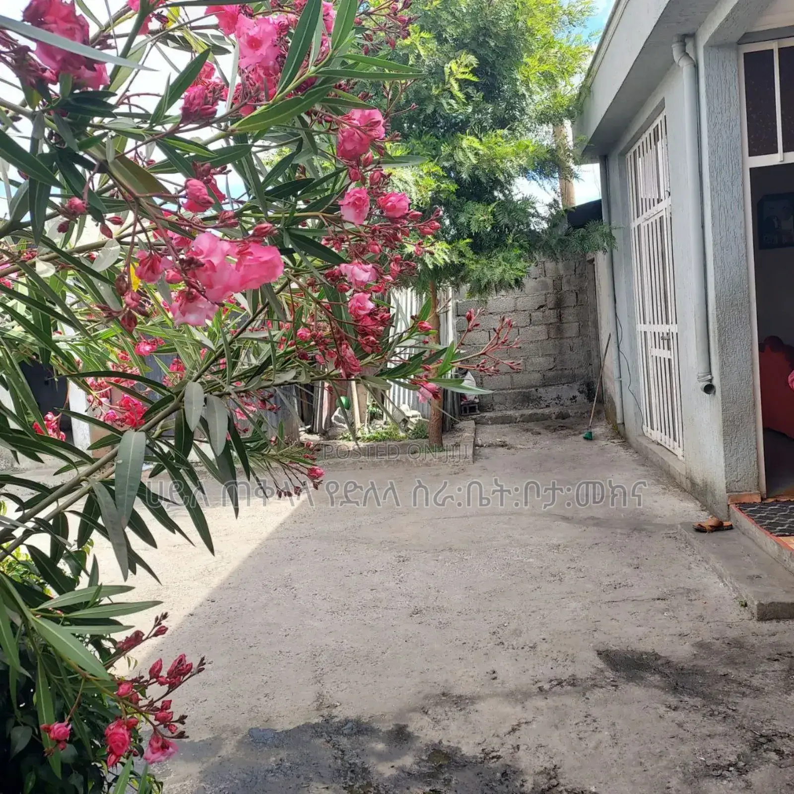 Furnished 4bdrm House in Legetafo Mns Area, Oromia-Finfinne for sale