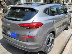Hyundai Tucson Limited AWD 2020 Gold