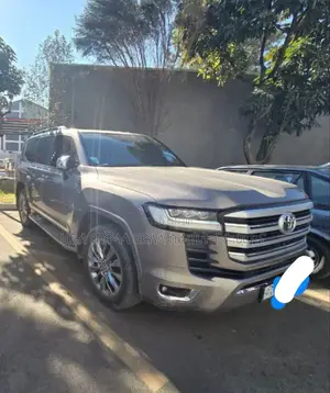 New Toyota Land Cruiser 2023 Gold