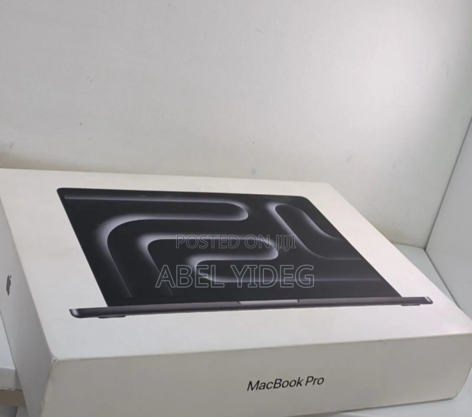 New Laptop Apple MacBook Pro 24GB Apple M4 SSD 512GB
