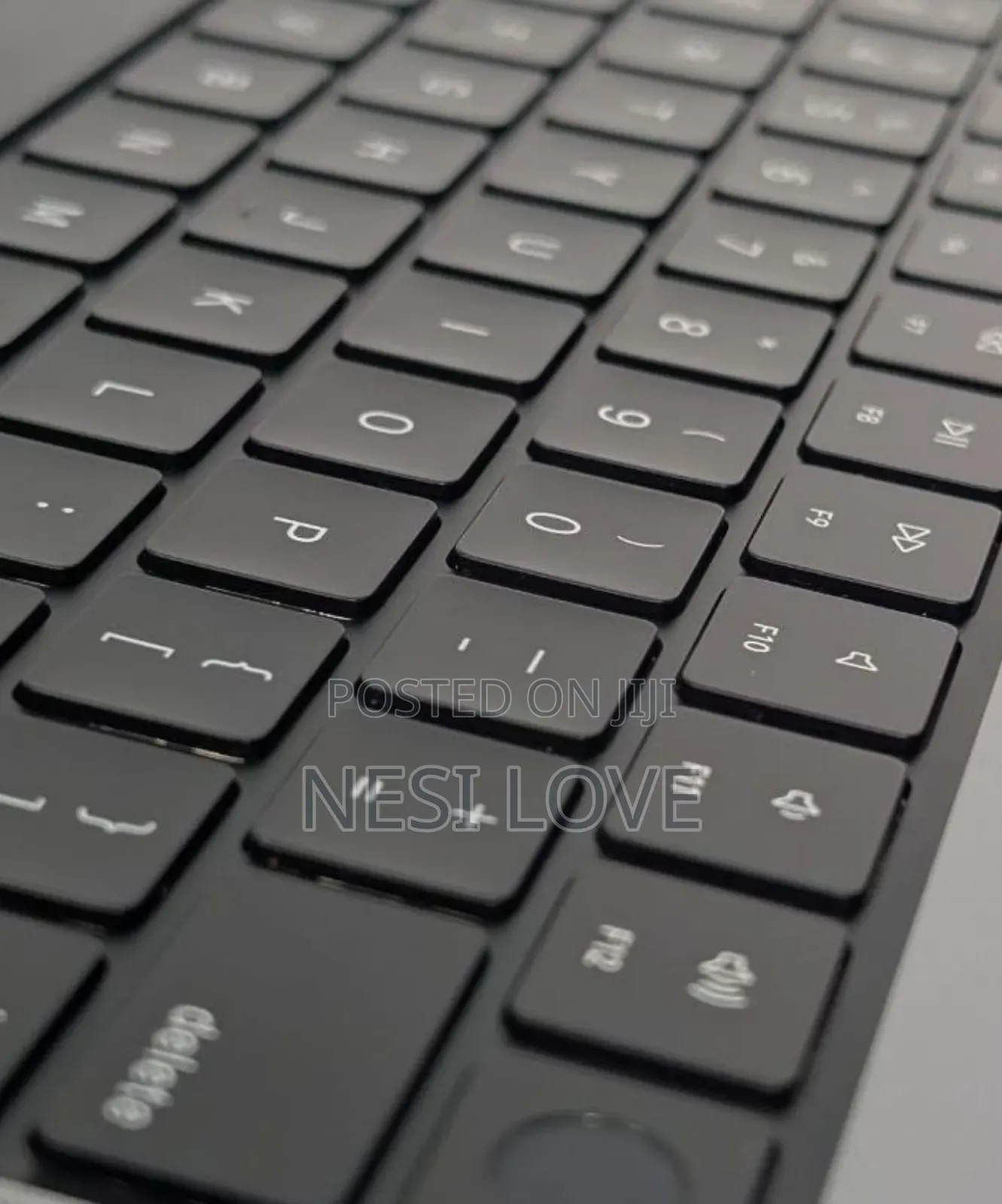 New Laptop Apple MacBook Pro M1 16GB Intel Core I7 SSD 1T