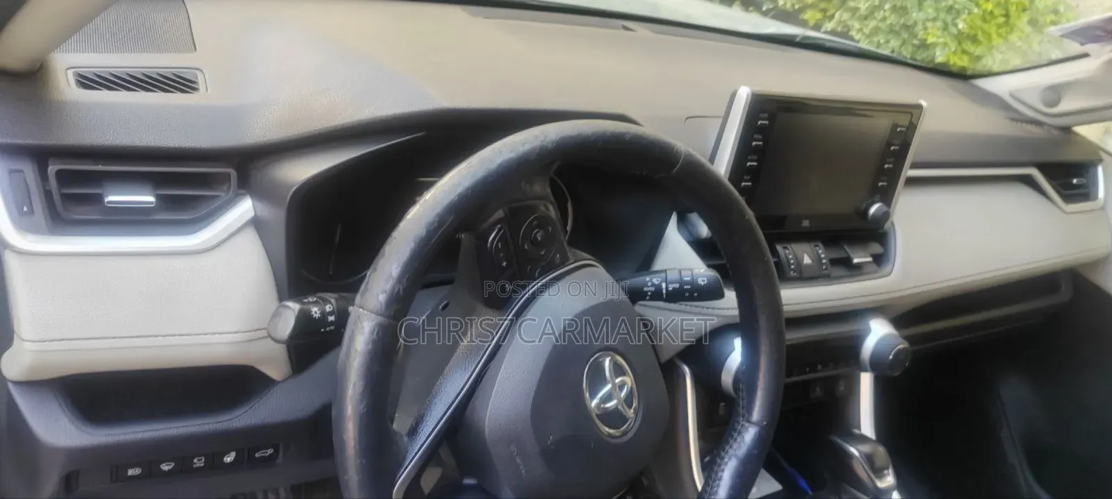 Toyota RAV4 Limited AWD 2019 Green