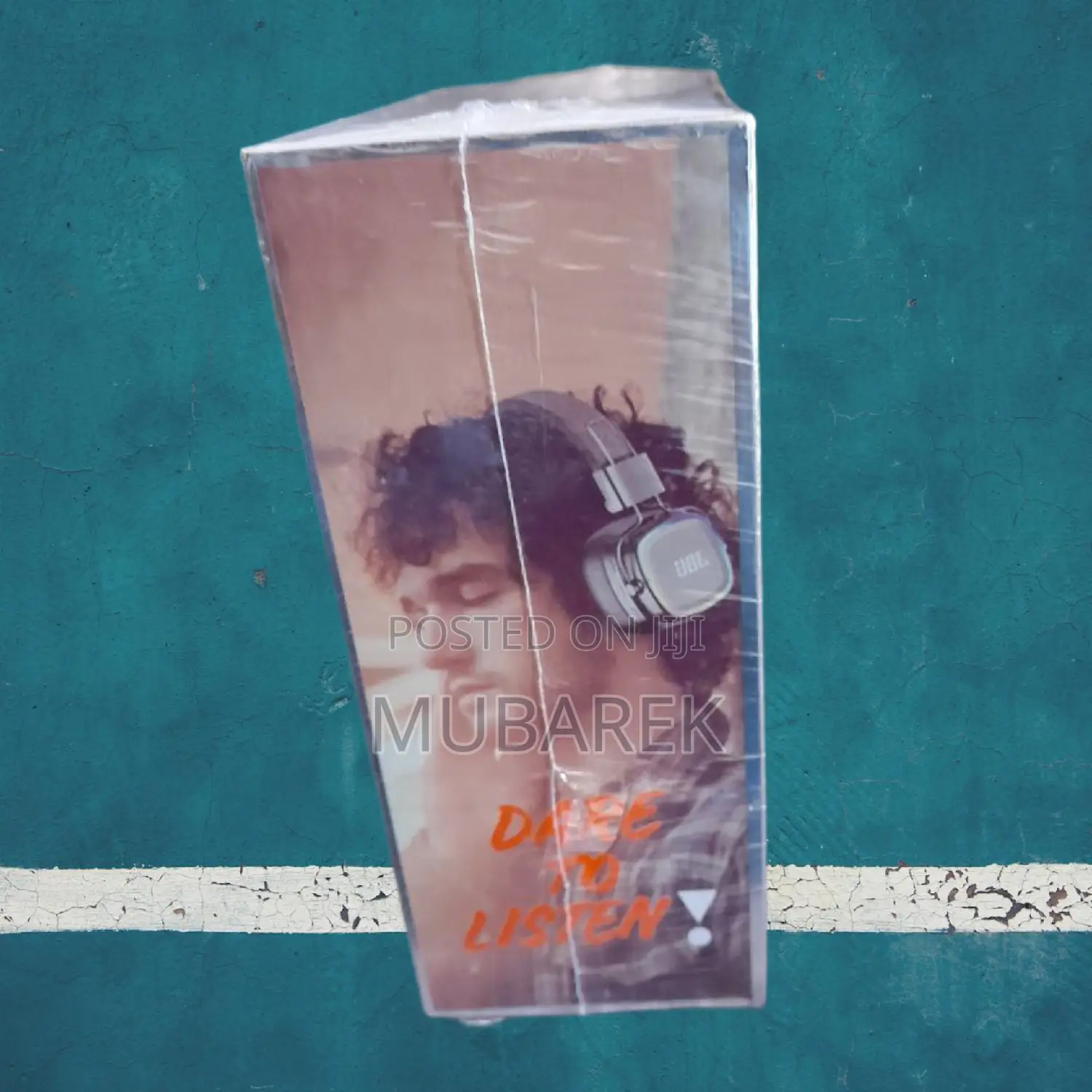 JBL TUNE J-30 Long Battery Life