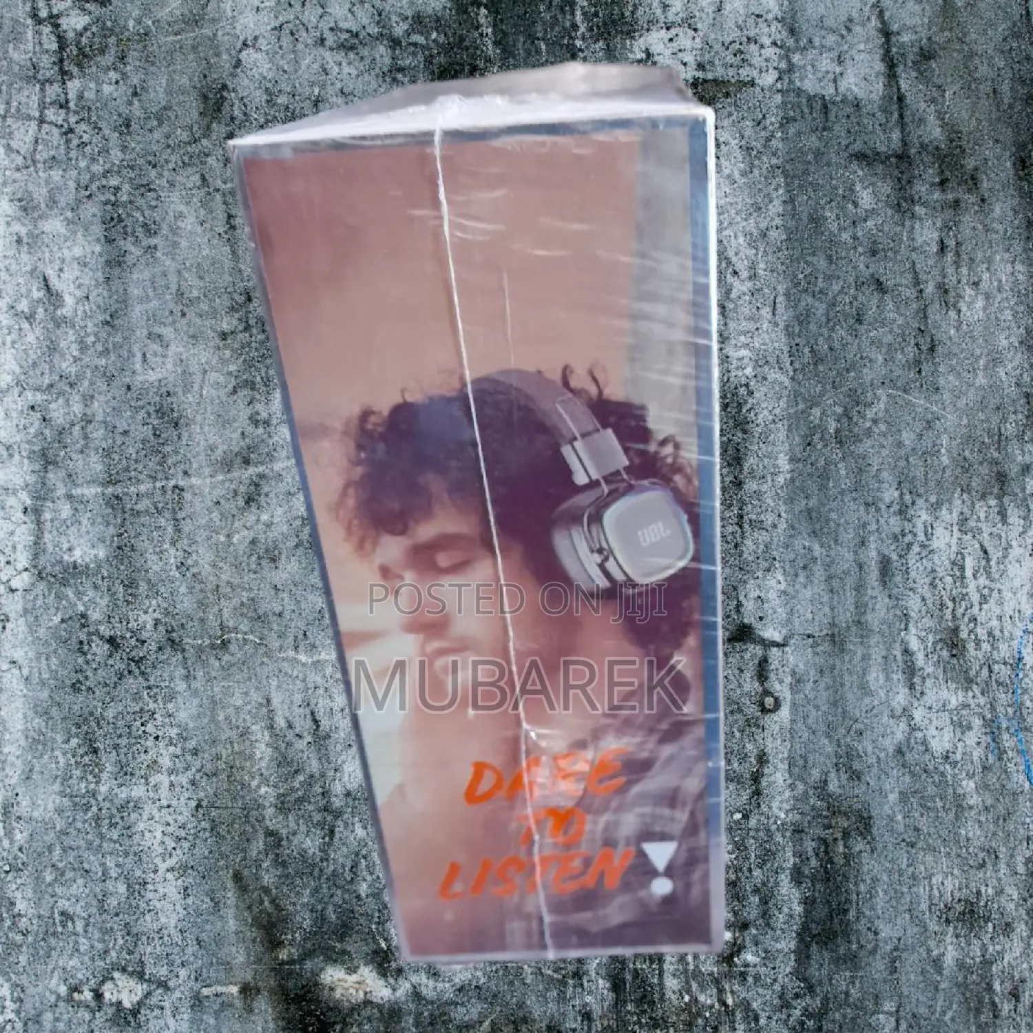 JBL TUNE J-30 Perfect for Everyday Use