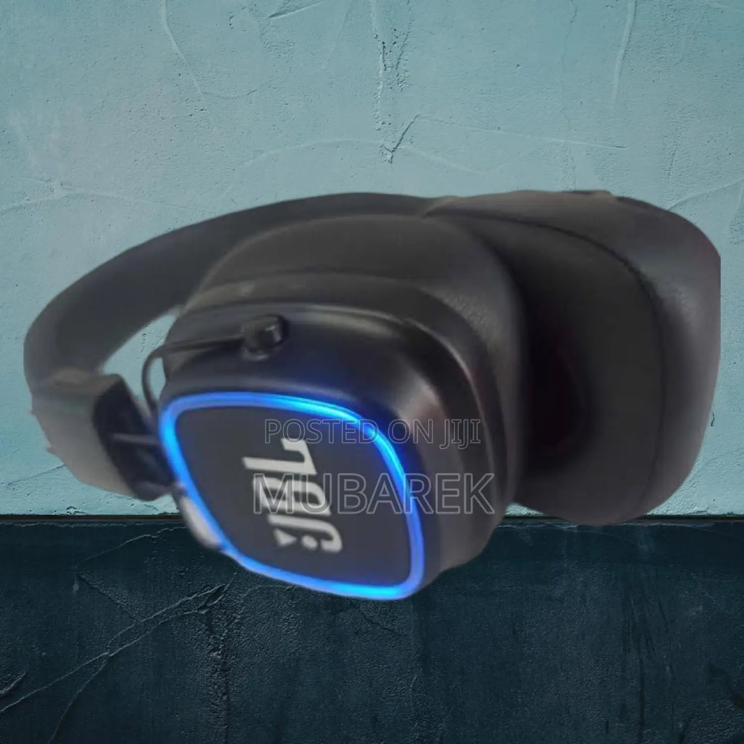 JBL TUNE J-30 User-Friendly Interface Design