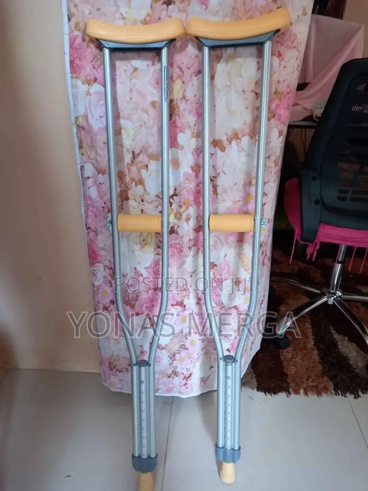 UNDERARM CRUTCHES觀CRUTCHES - YOUTH(Pr)欒load Bearing Strength