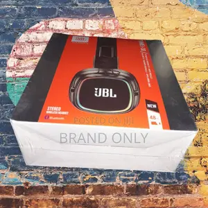 Photo - JBL TUNE J-30 Compact Charging Case Included
