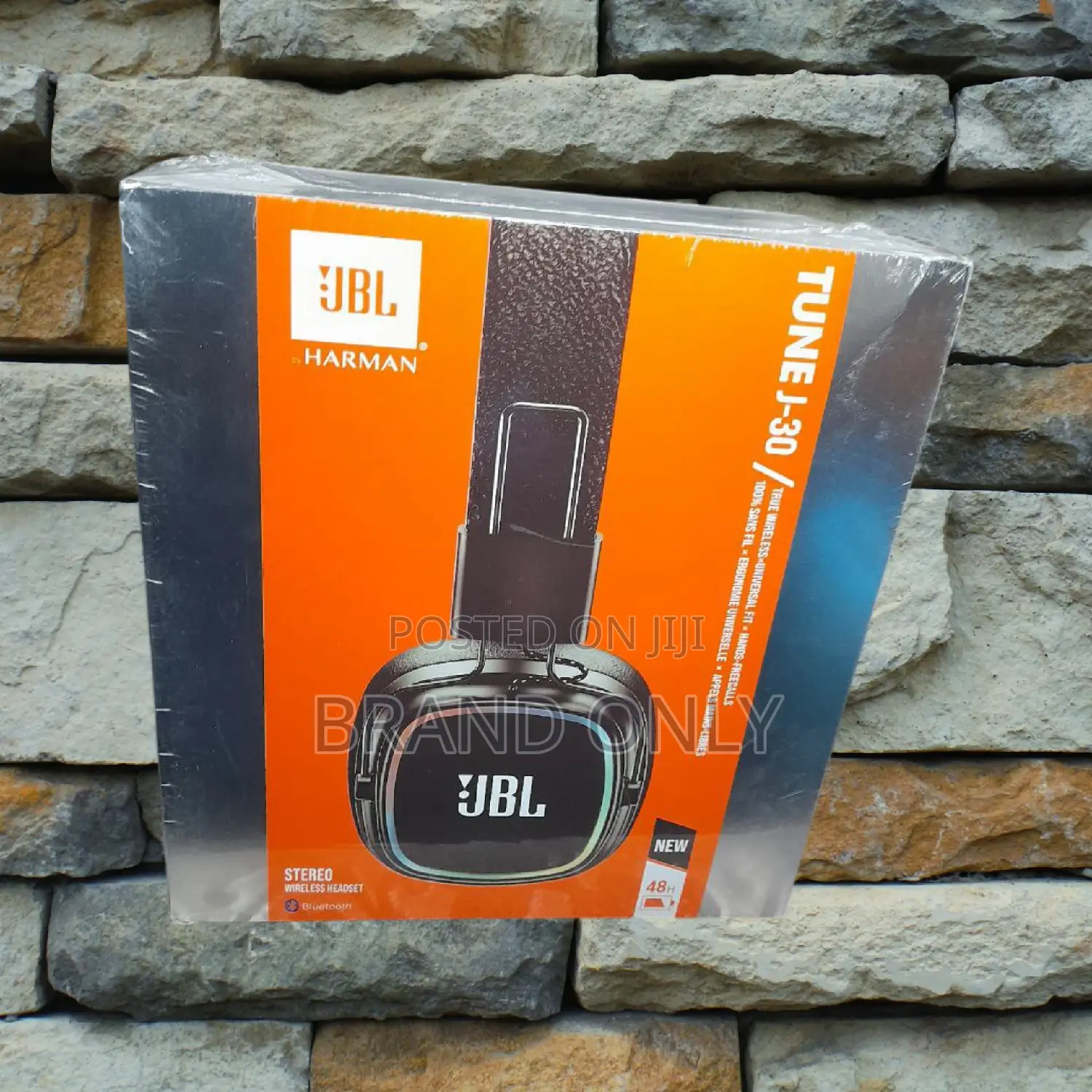JBL TUNE J-30 Gentle Versatile Listening Options