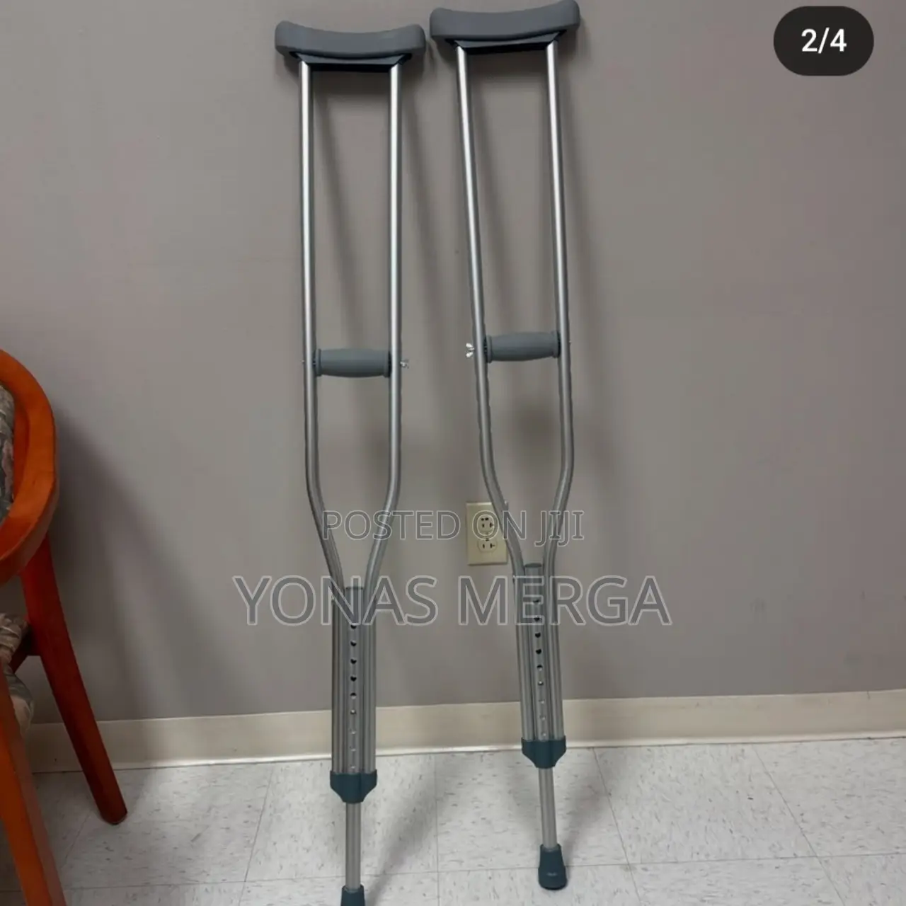 Crutches Underarm Aluminium – Youth (4’6-5’2 Med) Max.150kg