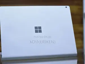 New Laptop Microsoft Surface Book 2 8GB Intel Core i5 SSD 256GB