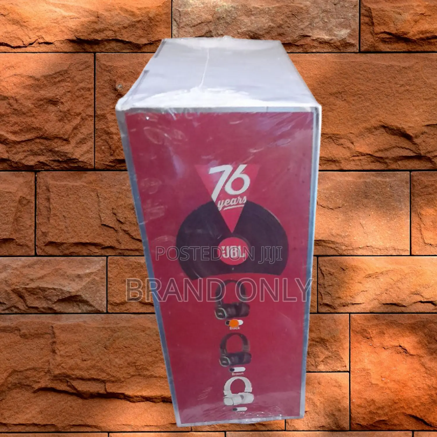 JBL TUNE J-30 Gentle Enhanced Bass Performance