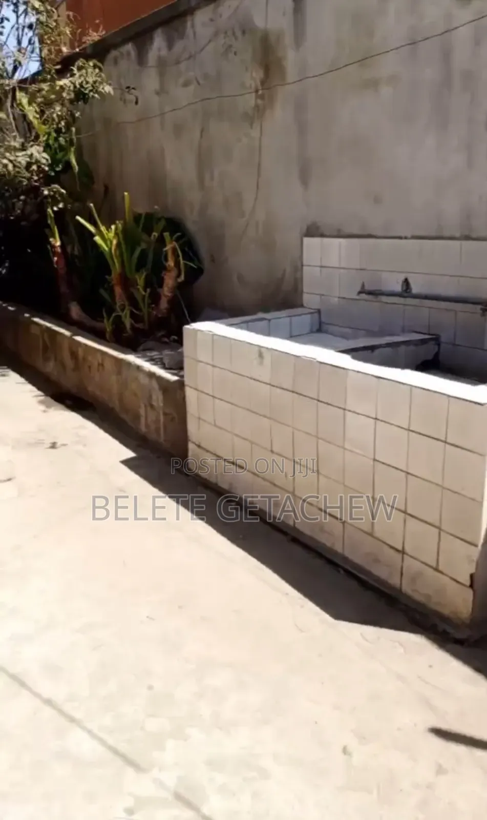 3bdrm Villa in Saris, Old Villa, Nifas Silk-Lafto for sale